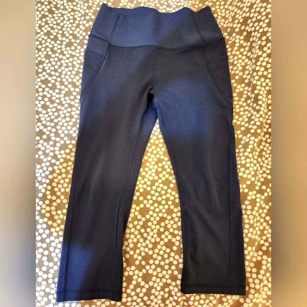 GapFit Blue Capris